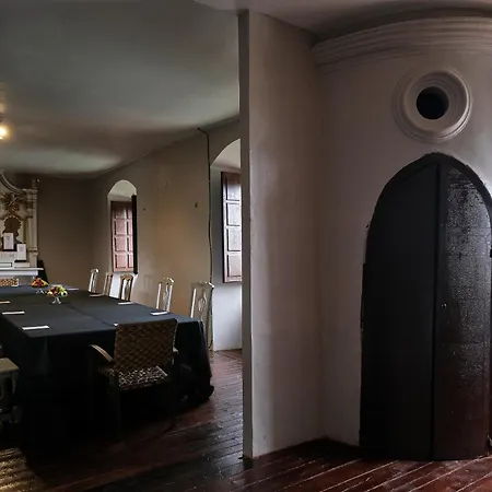 Palacio Conde De Aldana Con Piscina Entre Encinares Y Dehesas