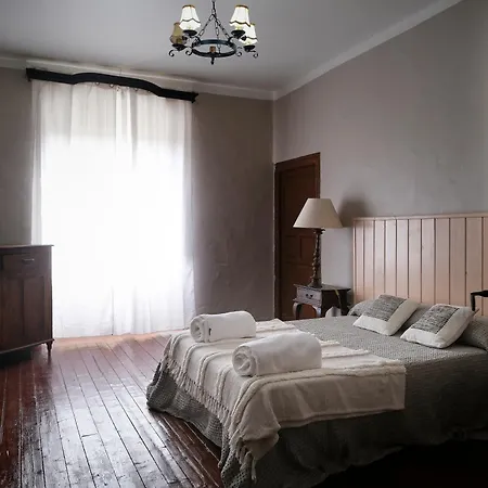 Hébergement de vacances Palacio Conde De Aldana Con Piscina Entre Encinares Y Dehesas