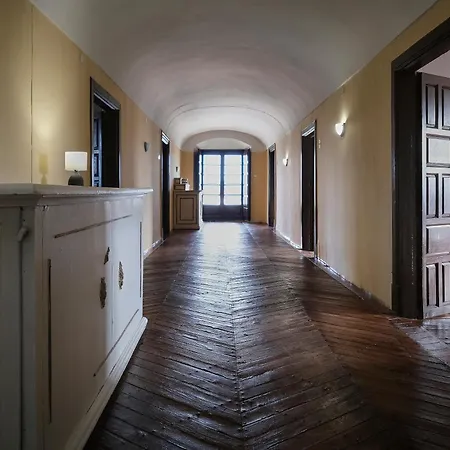 Palacio Conde De Aldana Con Piscina Entre Encinares Y Dehesas Terradillos