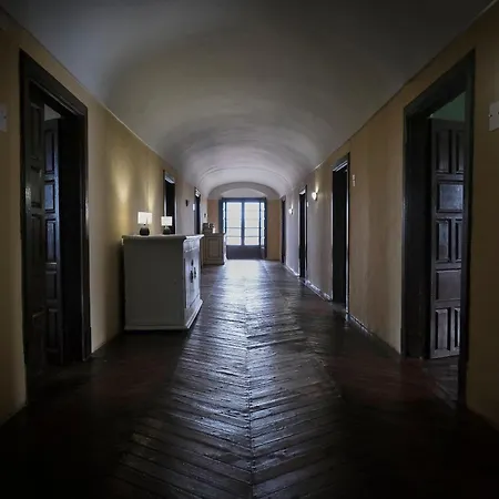 Palacio Conde De Aldana Con Piscina Entre Encinares Y Dehesas *