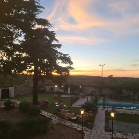 Prázdninový dům Palacio Conde De Aldana Con Piscina Entre Encinares Y Dehesas *