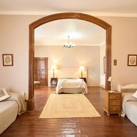 Holiday home Palacio Conde De Aldana Con Piscina Entre Encinares Y Dehesas Terradillos