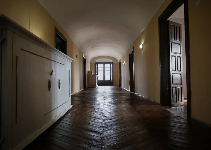 Palacio Conde De Aldana Con Piscina Entre Encinares Y Dehesas *