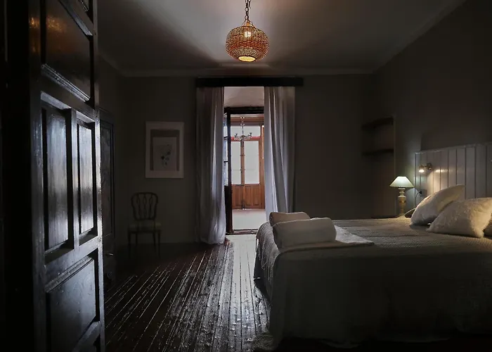 Holiday home Palacio Conde De Aldana Con Piscina Entre Encinares Y Dehesas *