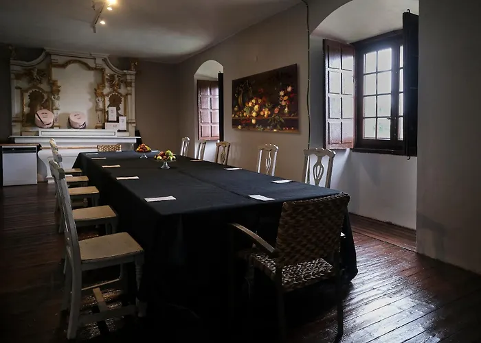 Palacio Conde De Aldana Con Piscina Entre Encinares Y Dehesas Holiday home *