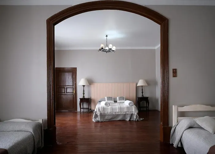 Palacio Conde De Aldana Con Piscina Entre Encinares Y Dehesas