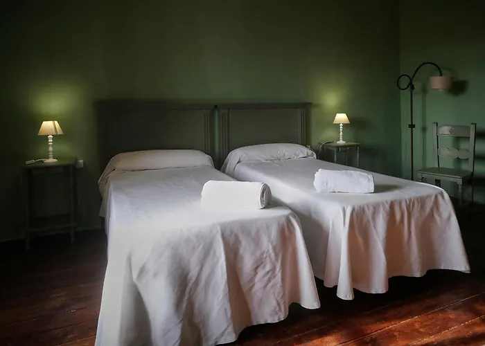 Palacio Conde De Aldana Con Piscina Entre Encinares Y Dehesas Holiday home *