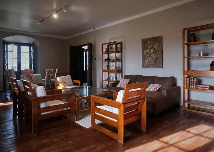 Holiday home Palacio Conde De Aldana Con Piscina Entre Encinares Y Dehesas *