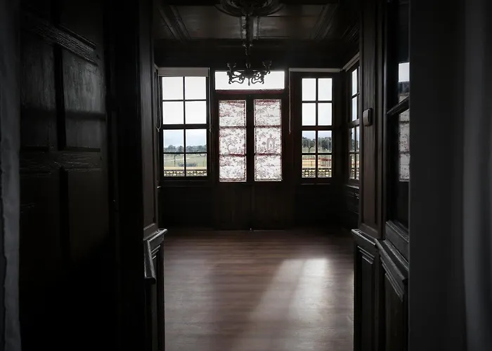 Palacio Conde De Aldana Con Piscina Entre Encinares Y Dehesas *