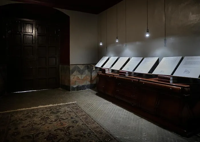 Holiday home Palacio Conde De Aldana Con Piscina Entre Encinares Y Dehesas Terradillos