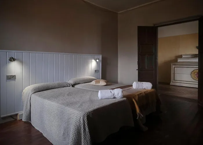 Holiday home Palacio Conde De Aldana Con Piscina Entre Encinares Y Dehesas *