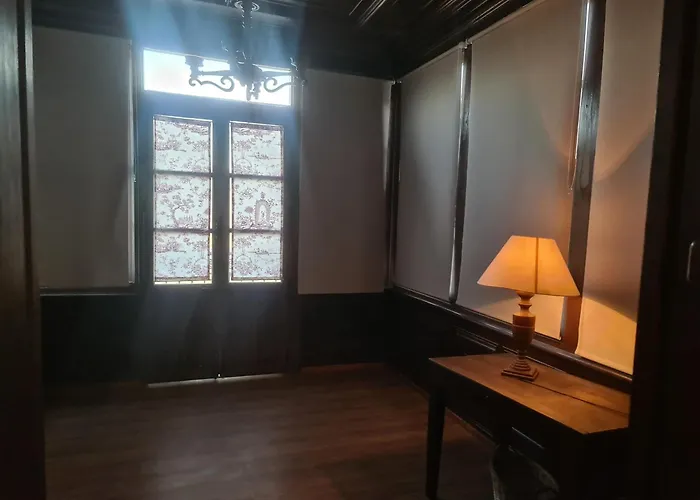 Holiday home Palacio Conde De Aldana Con Piscina Entre Encinares Y Dehesas