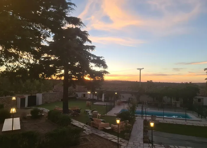 Holiday home Palacio Conde De Aldana Con Piscina Entre Encinares Y Dehesas *