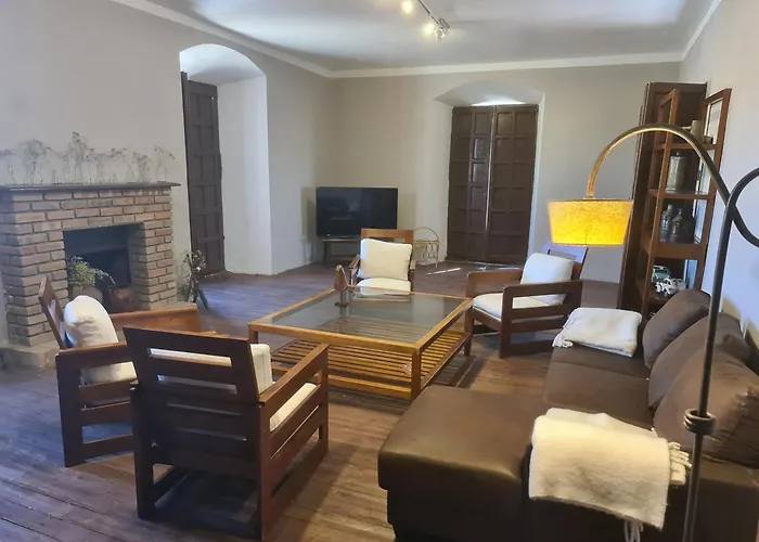 Palacio Conde De Aldana Con Piscina Entre Encinares Y Dehesas Holiday home *