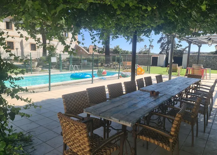 Palacio Conde De Aldana Con Piscina Entre Encinares Y Dehesas *