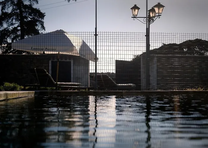 Palacio Conde De Aldana Con Piscina Entre Encinares Y Dehesas * Terradillos